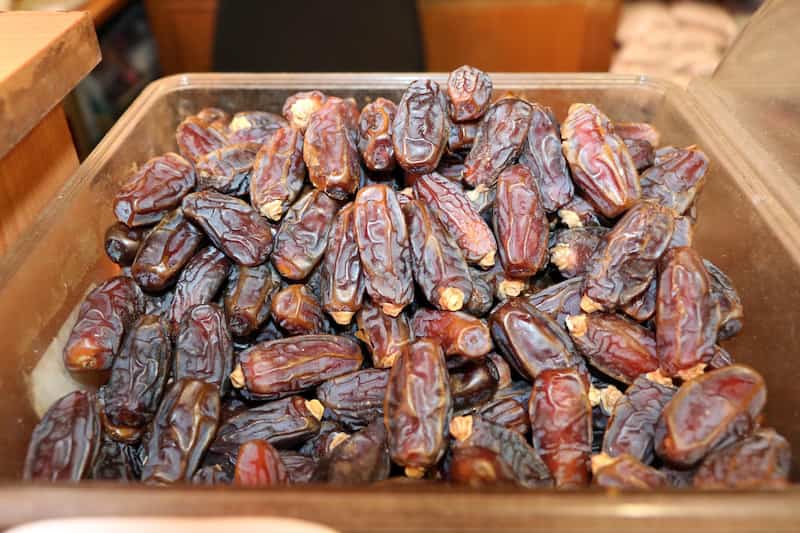 خرما پیارم درجه یک صادراتی محصولی تازه و گوشتی انتخابی شیرین و مرغوب